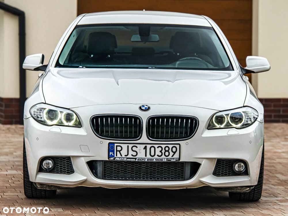 BMW Seria 5 520d Sport-Aut - 32