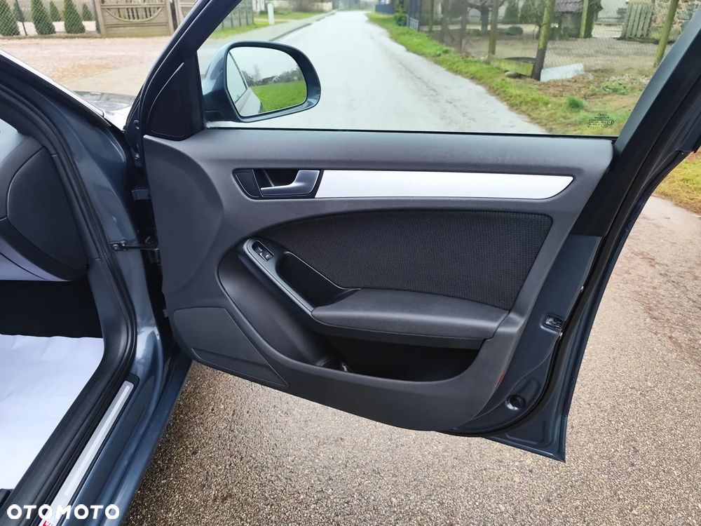 Audi A4 Limousine - 38