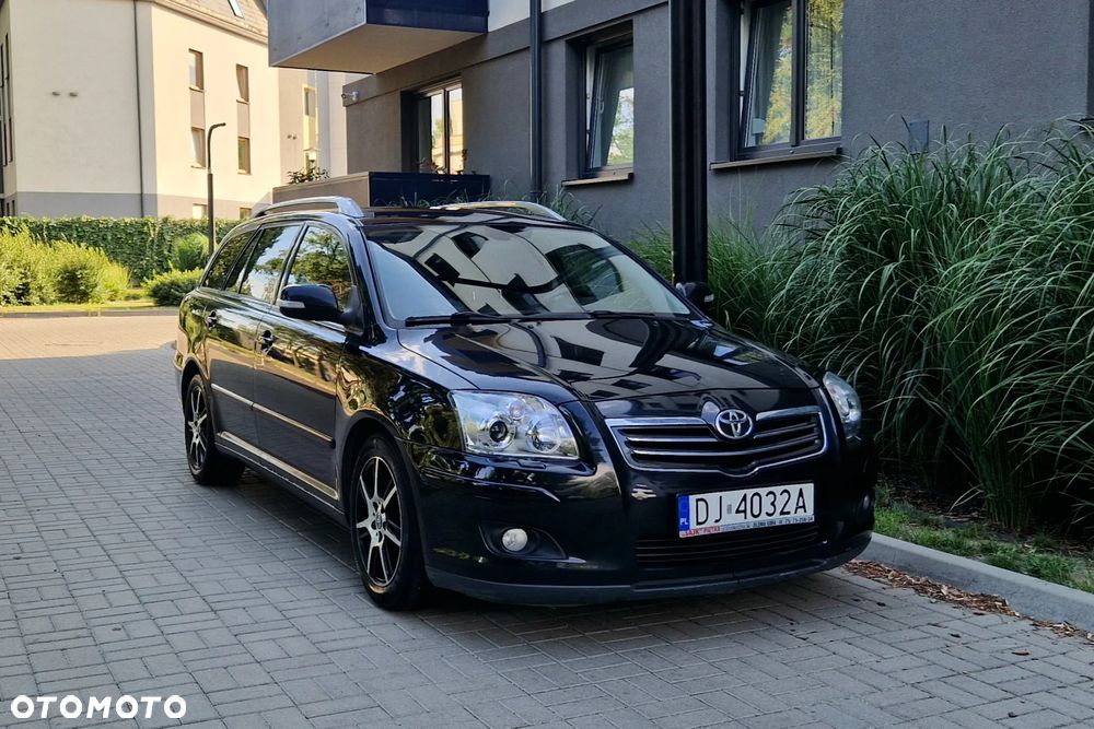 Toyota Avensis 1.8 VVT-i - 6