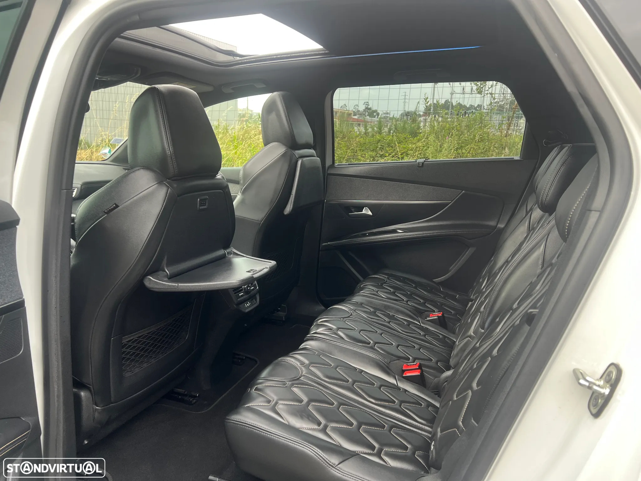 Peugeot 5008 1.5 BlueHDi GT Line J19 EAT8 - 16