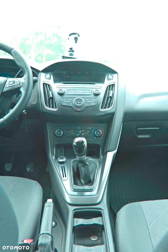 Ford Focus 1.6 Trend - 6