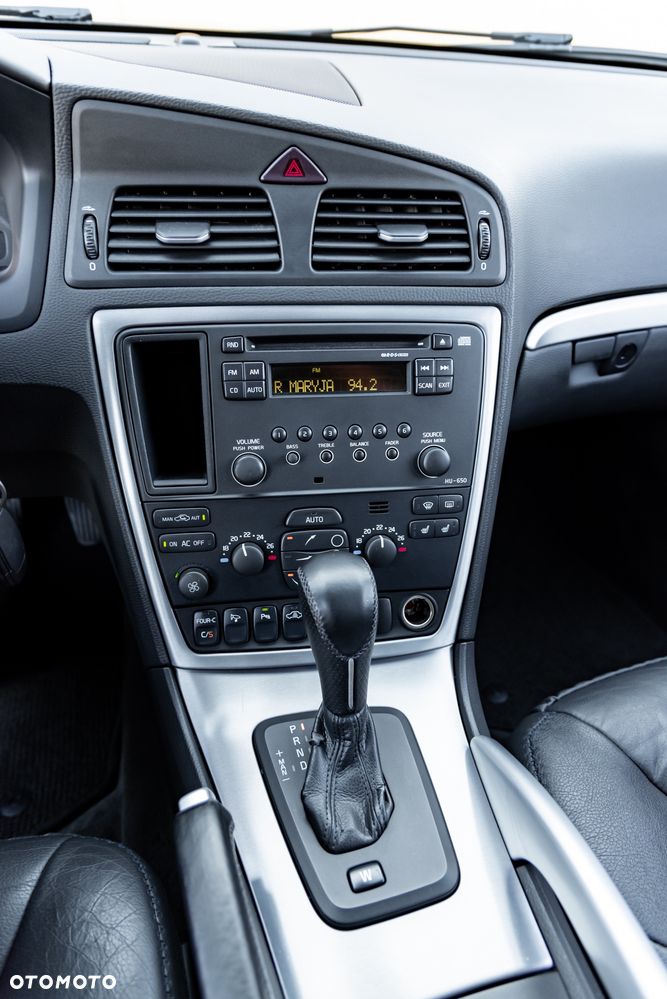Volvo XC 70 D5 AWD Summum - 33