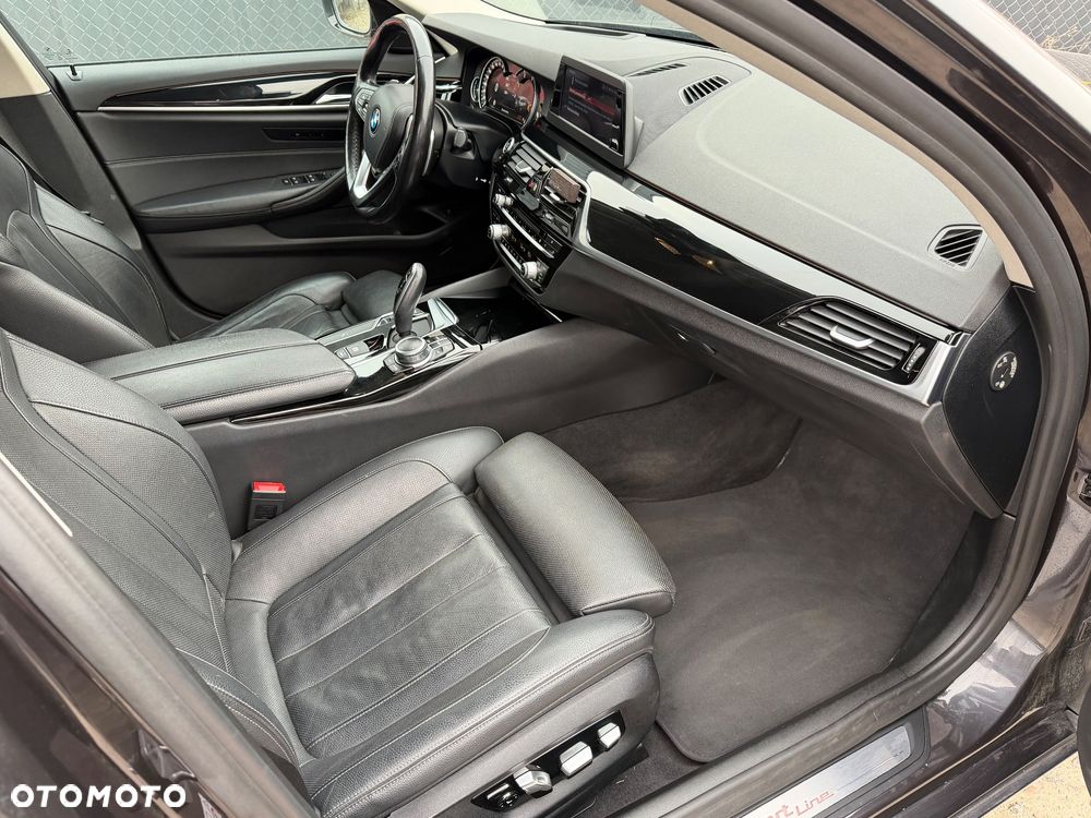 BMW Seria 5 520d M Sport Edition - 7