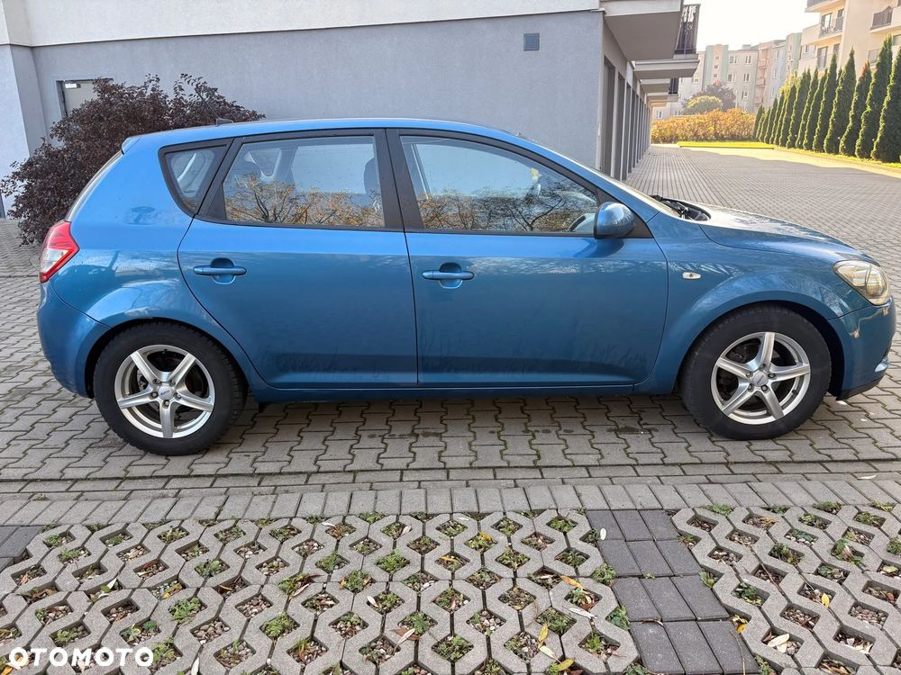 Kia Ceed - 15
