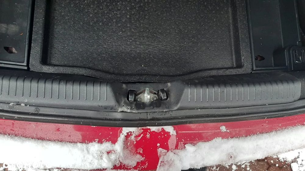 Hyundai i30 1.4 BlueDrive Classic + - 28