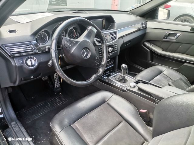 Mercedes-Benz E 250 CDi Avantgarde BlueEfficiency - 3