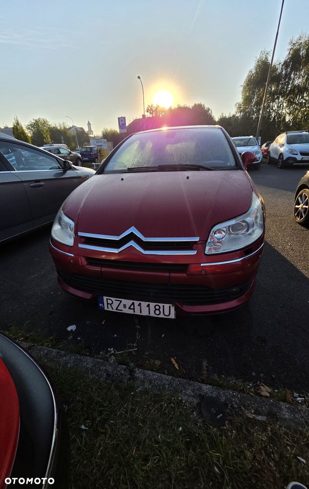Citroën C4 2.0 16V Exclusive - 1