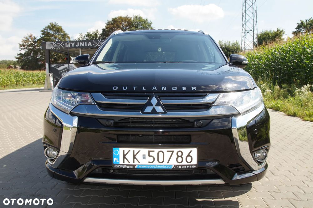 Mitsubishi Outlander Instyle NAVI + - 8