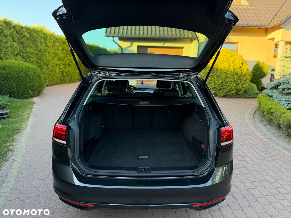 Volkswagen Passat 2.0 TDI SCR DSG Business - 16