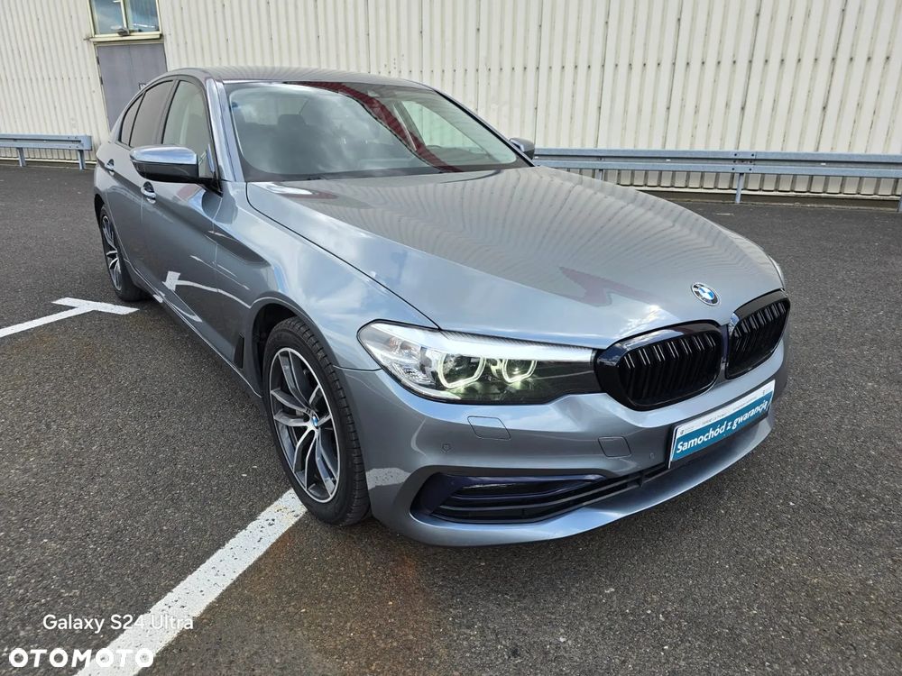 BMW Seria 5 530i xDrive Luxury Line sport