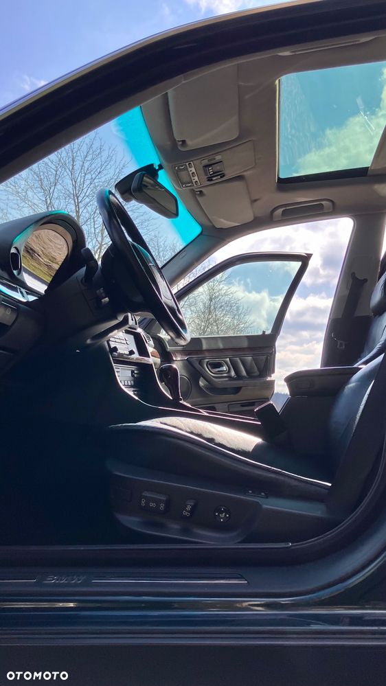 BMW Seria 7 - 10