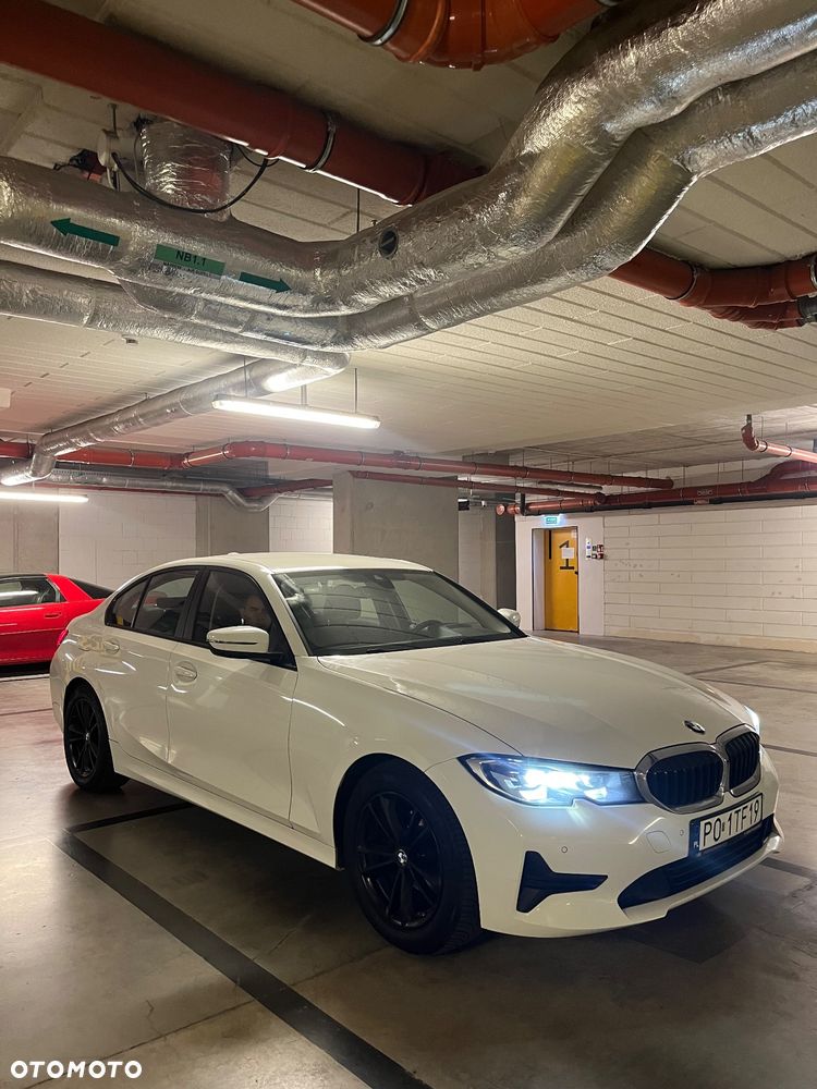 BMW Seria 3 318d - 17