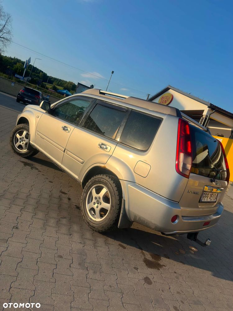 Nissan X-Trail 2.2 dCi 4x4 Columbia - 5