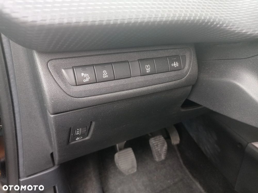 Peugeot 2008 PureTech 82 Style - 23