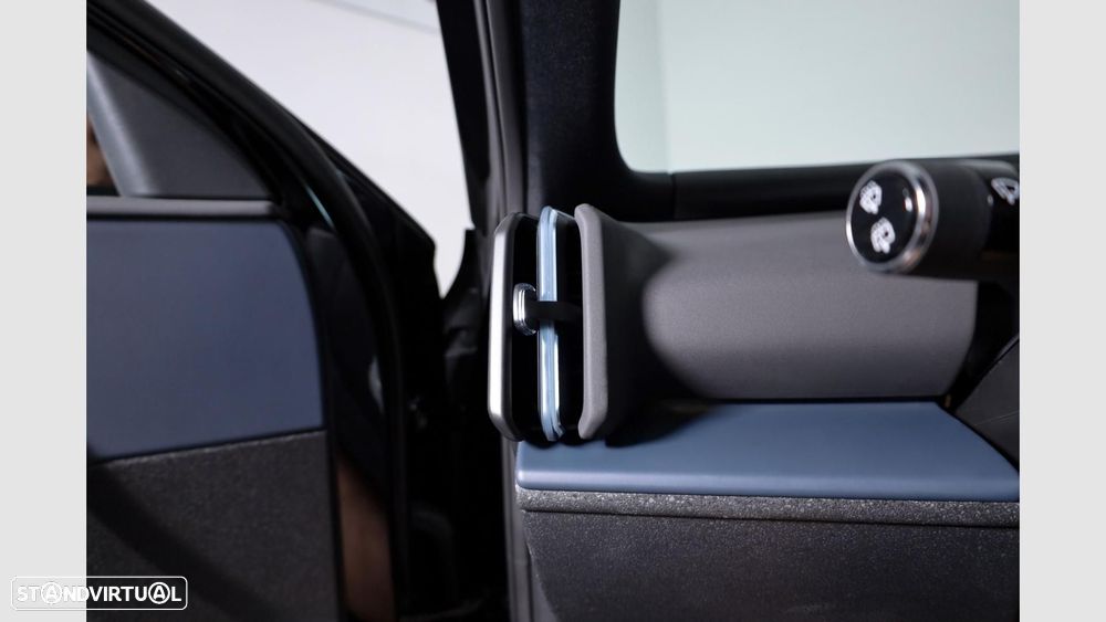 Volvo EX 30 69 kWh Single Motor Extended Range Black Edition — fotografia 11
