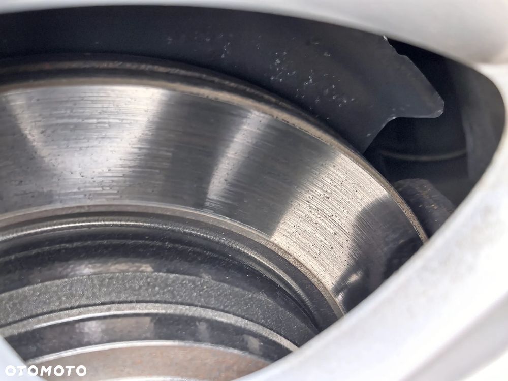 BMW Seria 3 318d Blue Performance Sport Line - 31