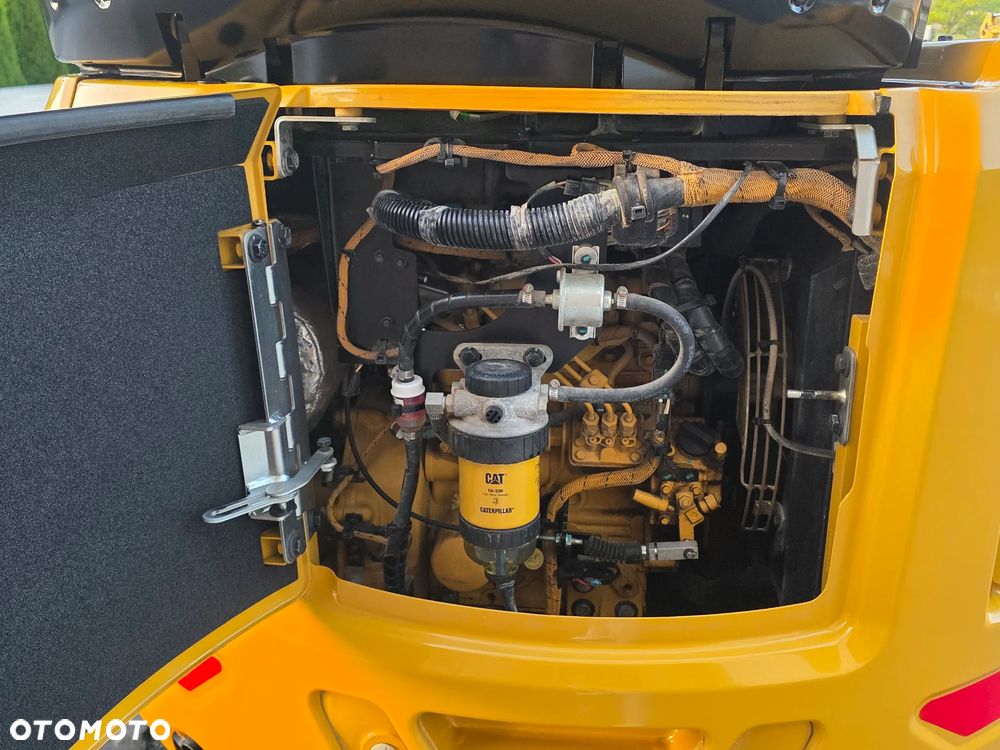 Caterpillar CAT 302.7 CR mini koparka szybkozłącze 3 łyżki piękna serwisowana 1 wł JCB sprowadzona w oryginale - 6