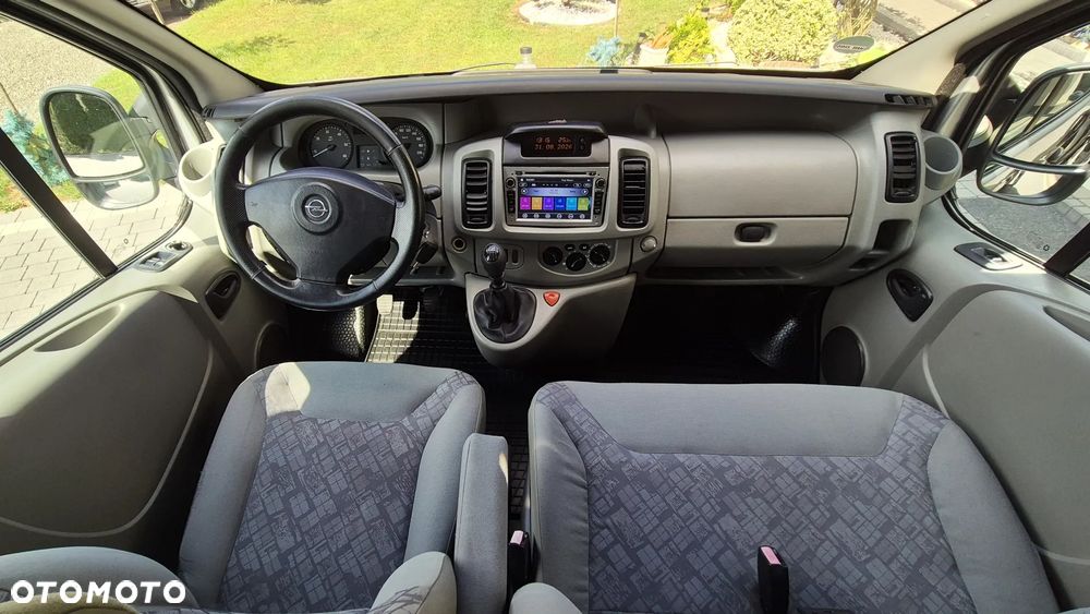 Opel Vivaro Tour - 13