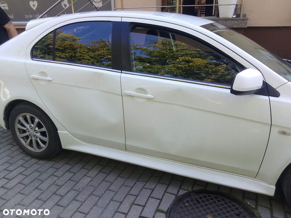 Mitsubishi Lancer 1.6 Intense - 4