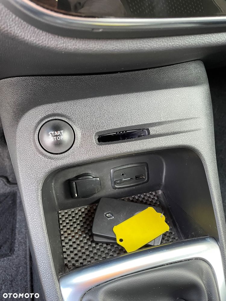 Renault Captur - 23