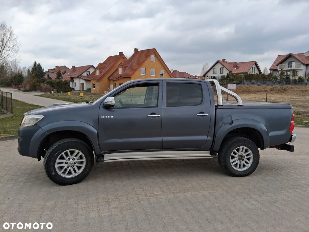 Toyota Hilux 3.0 D-4D SR5 - 4