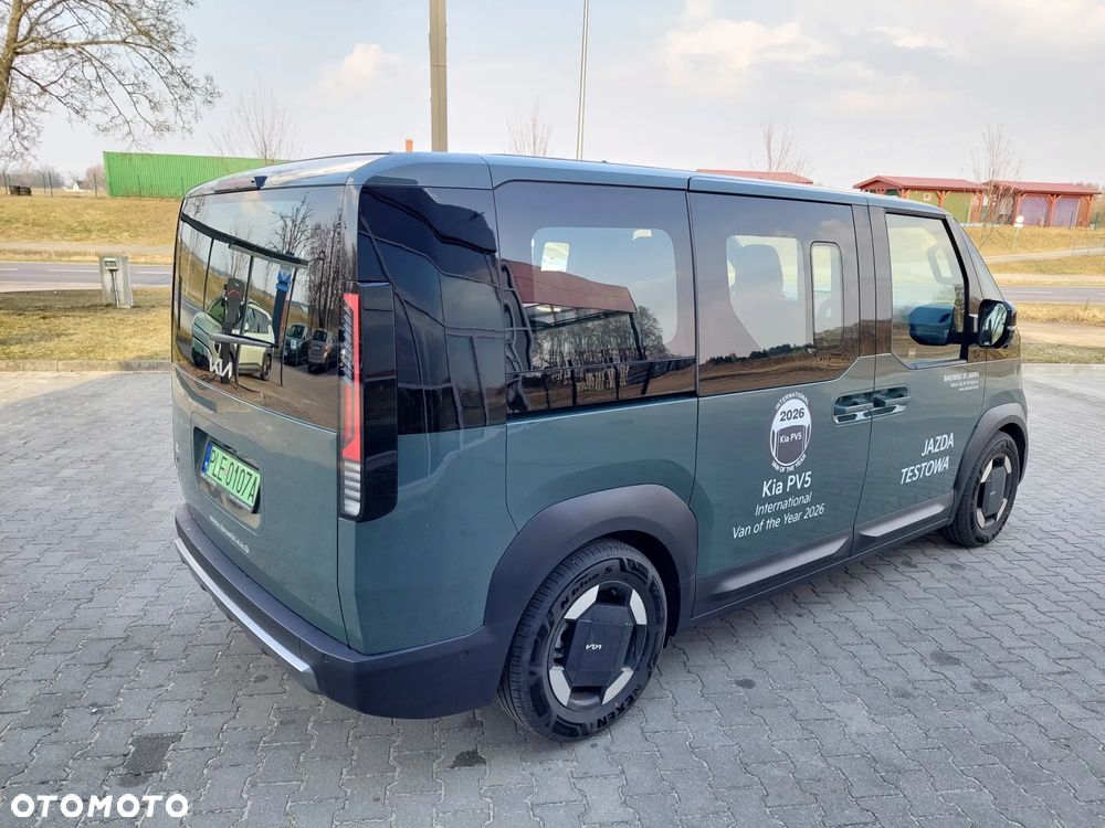 Kia PV5 - 5