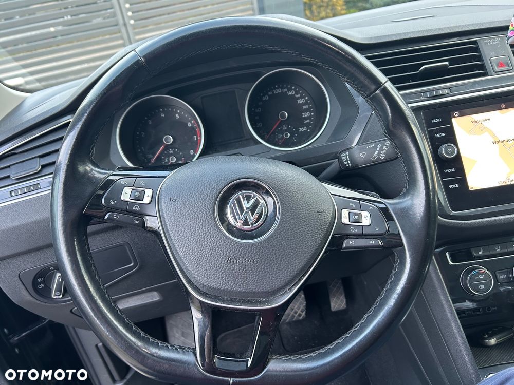 Volkswagen Tiguan 1.4 TSI DSG BlueMotion Technology Trend & Fun - 24