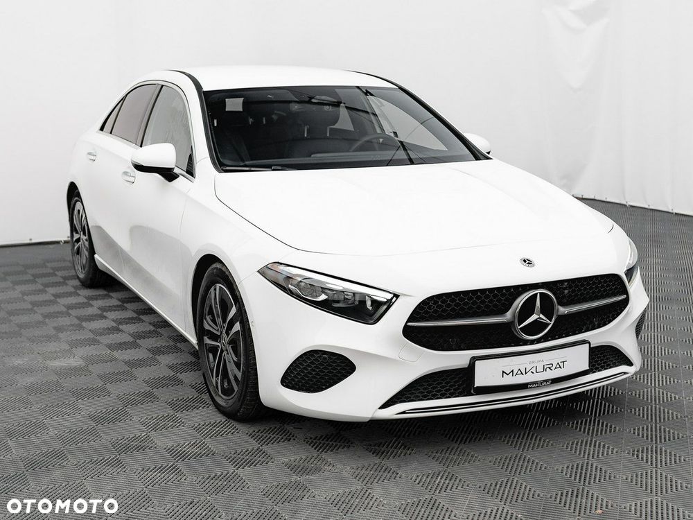Mercedes-Benz Klasa A 200 d Progressive 8G-DCT - 4