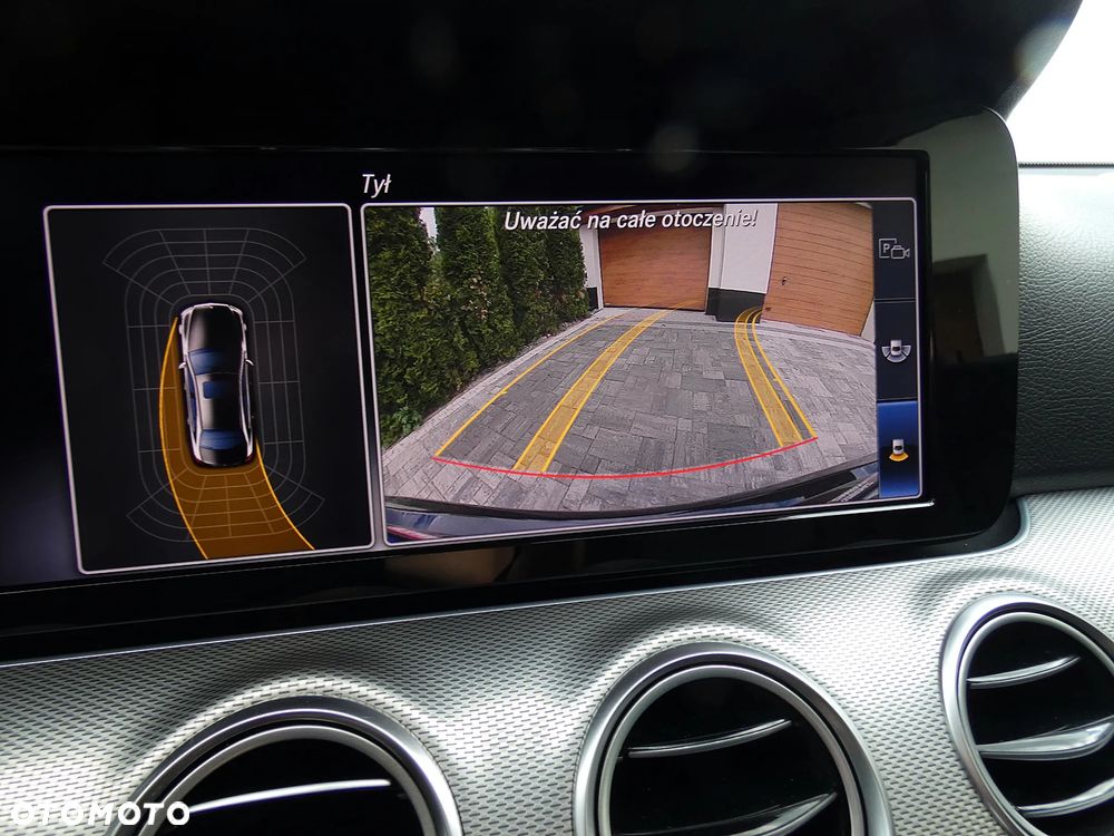 Mercedes-Benz Klasa E 220 d 4-Matic Business Edition 9G-TRONIC - 27