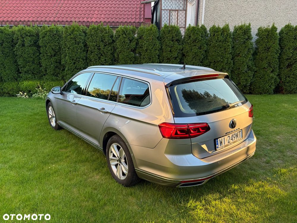 Volkswagen Passat 2.0 TDI EVO Elegance DSG - 8