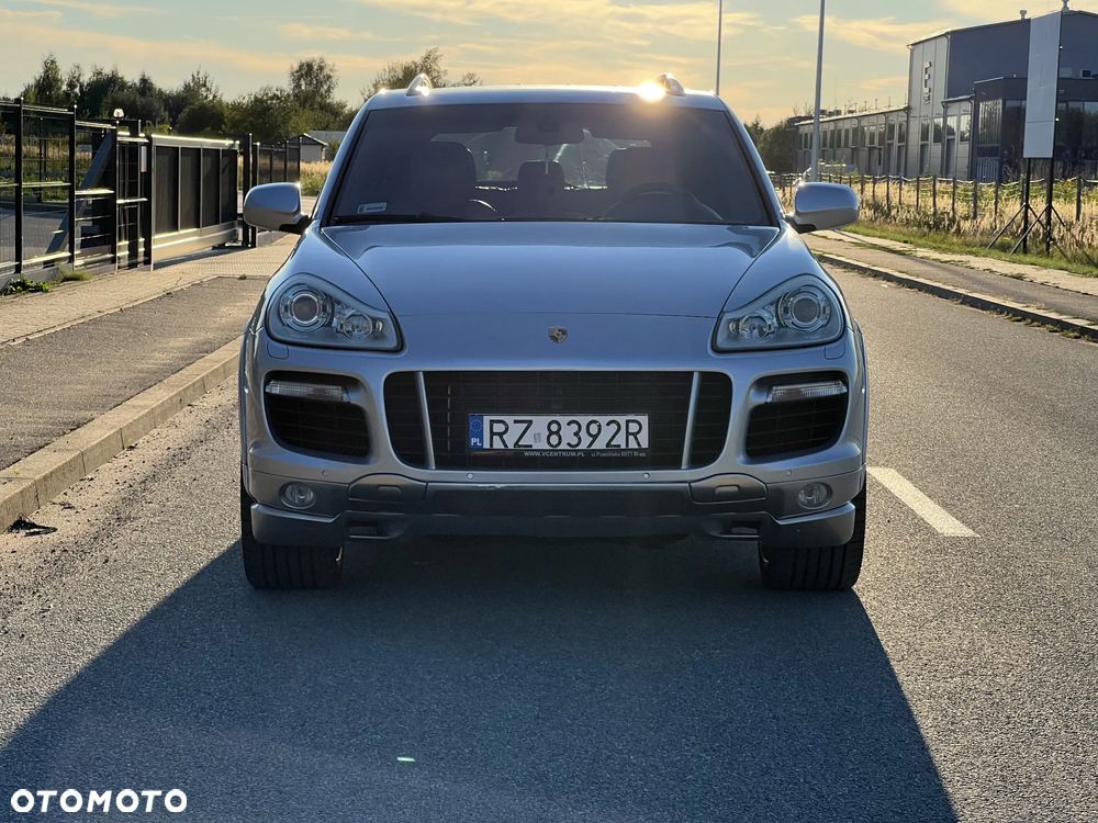 Porsche Cayenne - 5