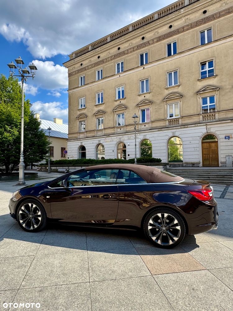 Opel Cascada - 2