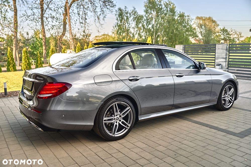 Mercedes-Benz Klasa E 220 d 4-Matic 9G-TRONIC - 15