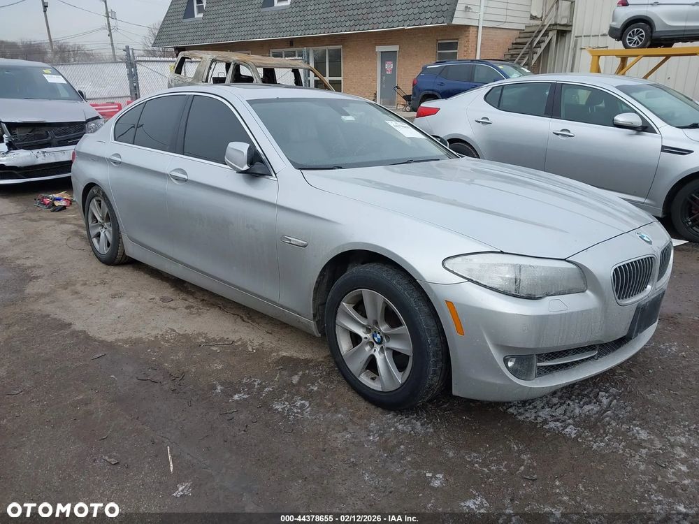 BMW Seria 5 528i xDrive - 1