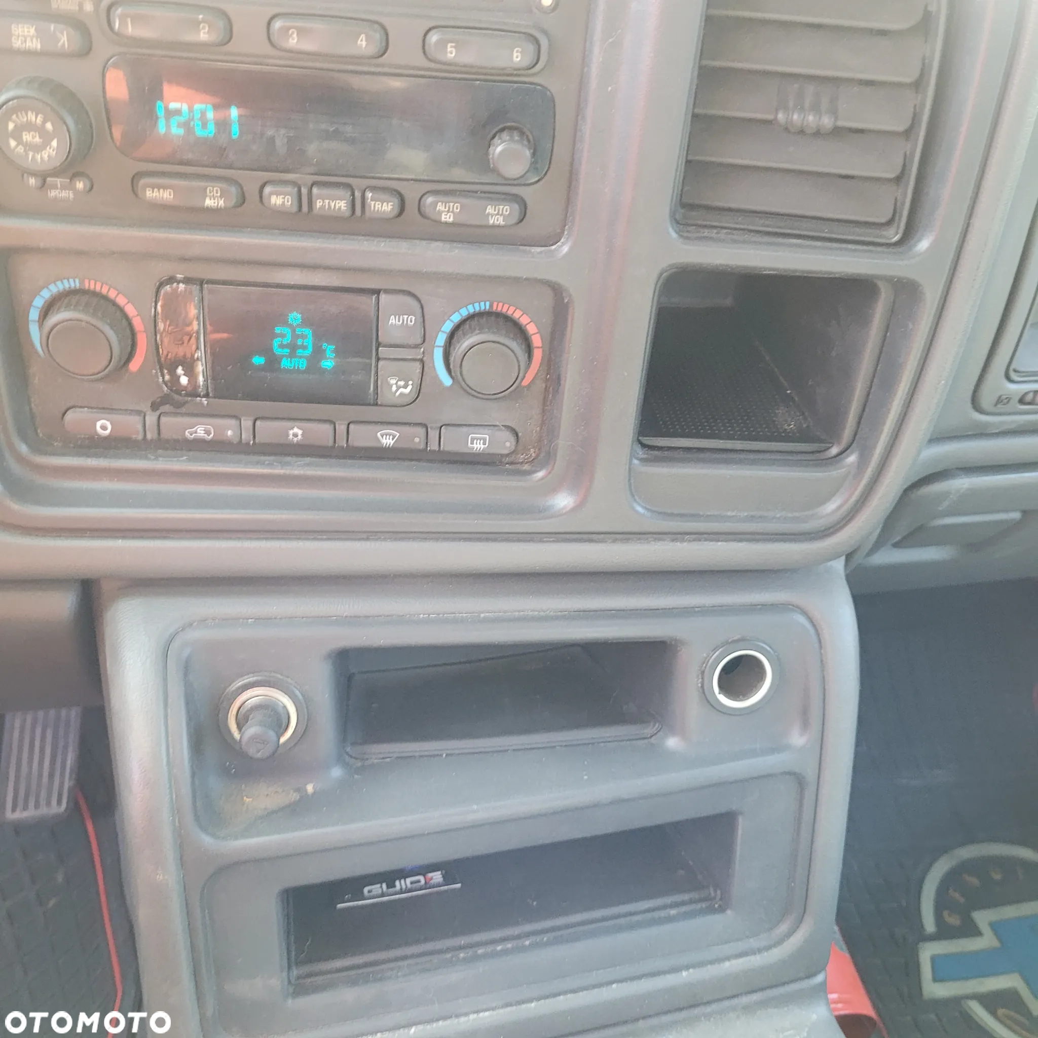 Chevrolet Avalanche 5.3 LS - 12