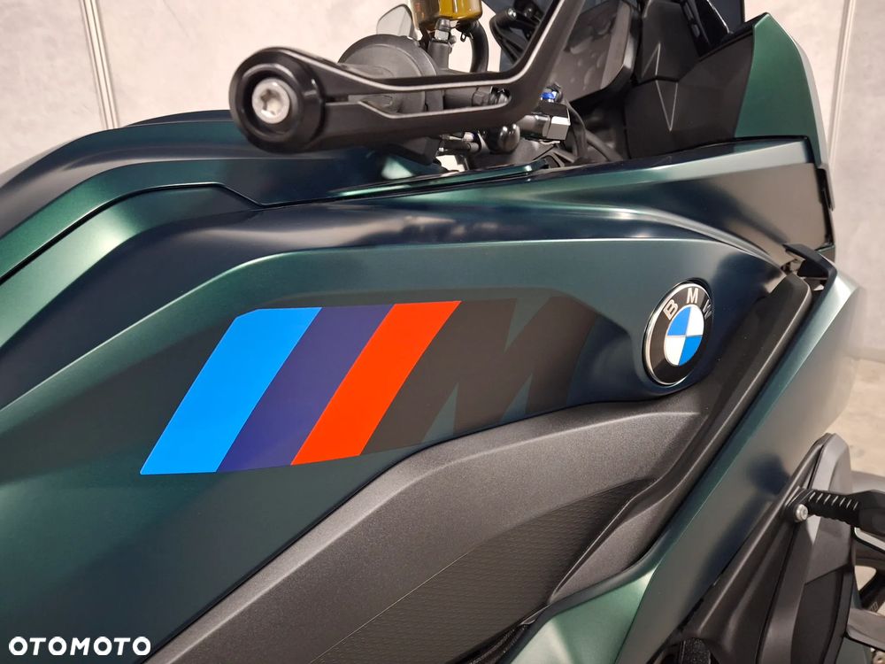 BMW XR - 8