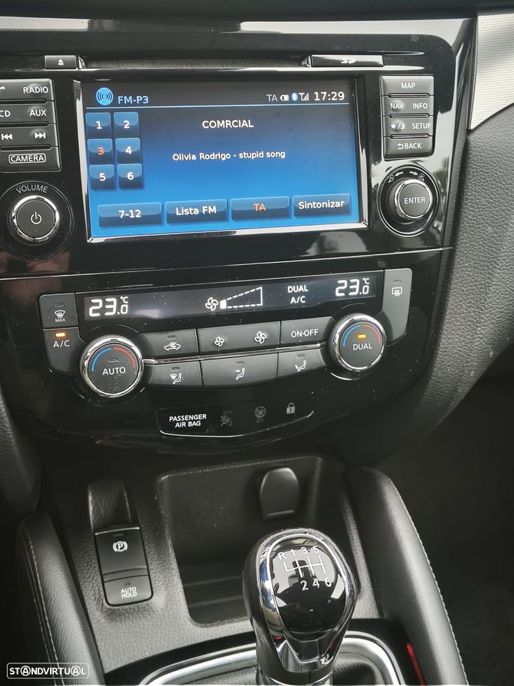 Nissan Qashqai 1.5 dCi N-Connecta - 10