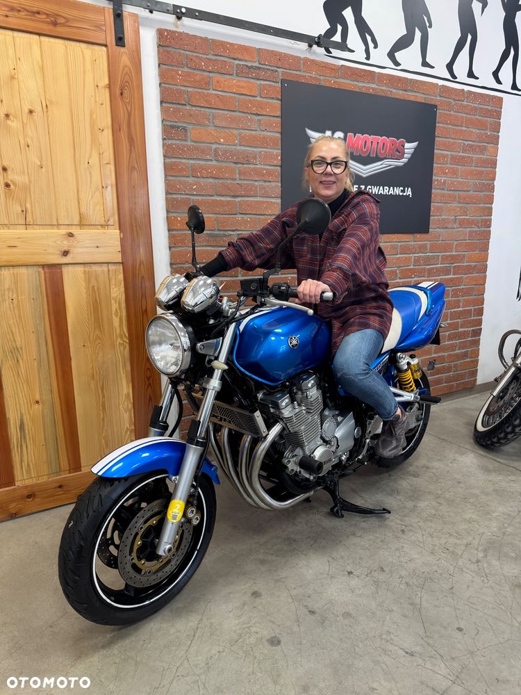 Yamaha XJR - 29