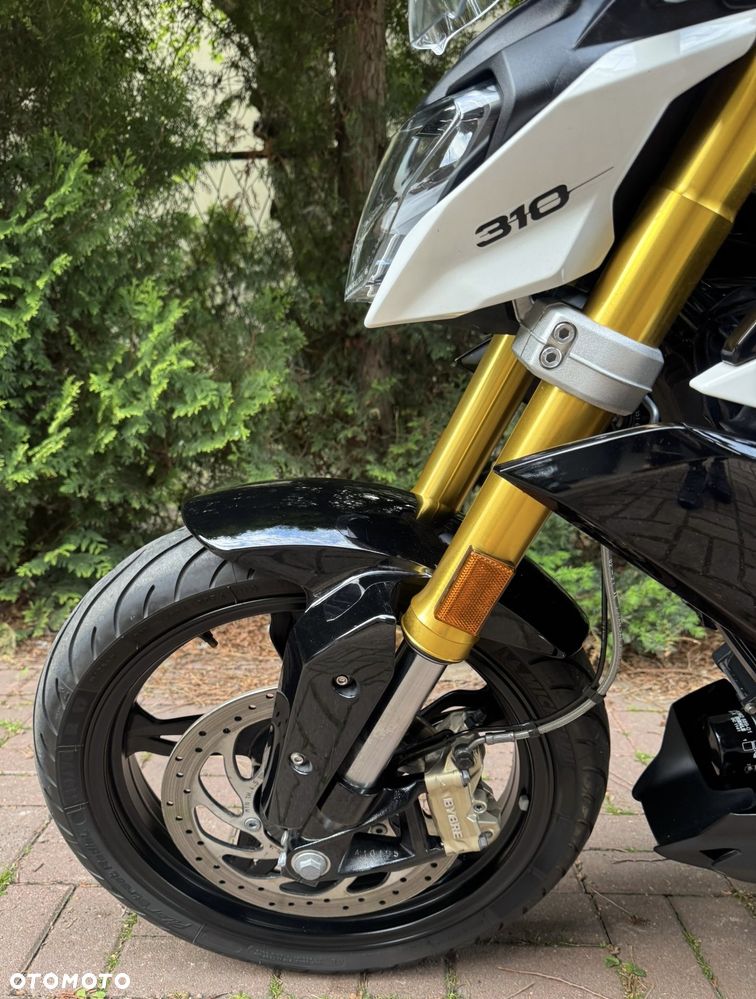 BMW G - 10