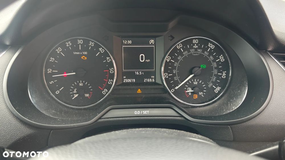 Skoda Octavia 1.6 TDI Classic DSG - 6