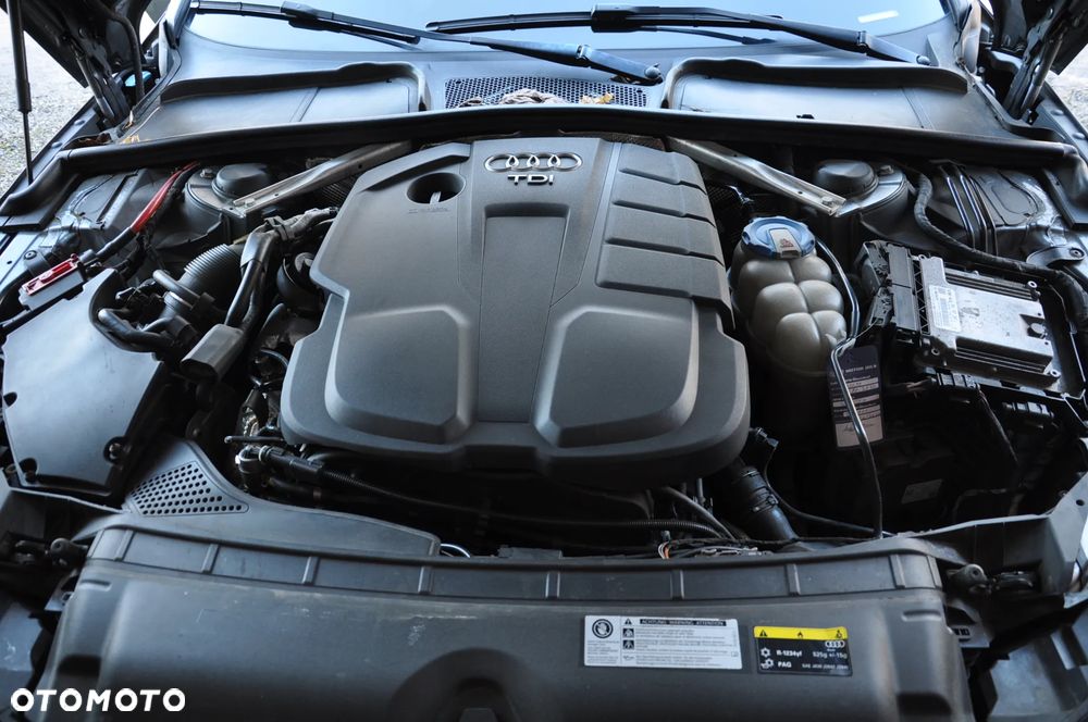 Audi A4 Avant 2.0 TDI S tronic design - 24