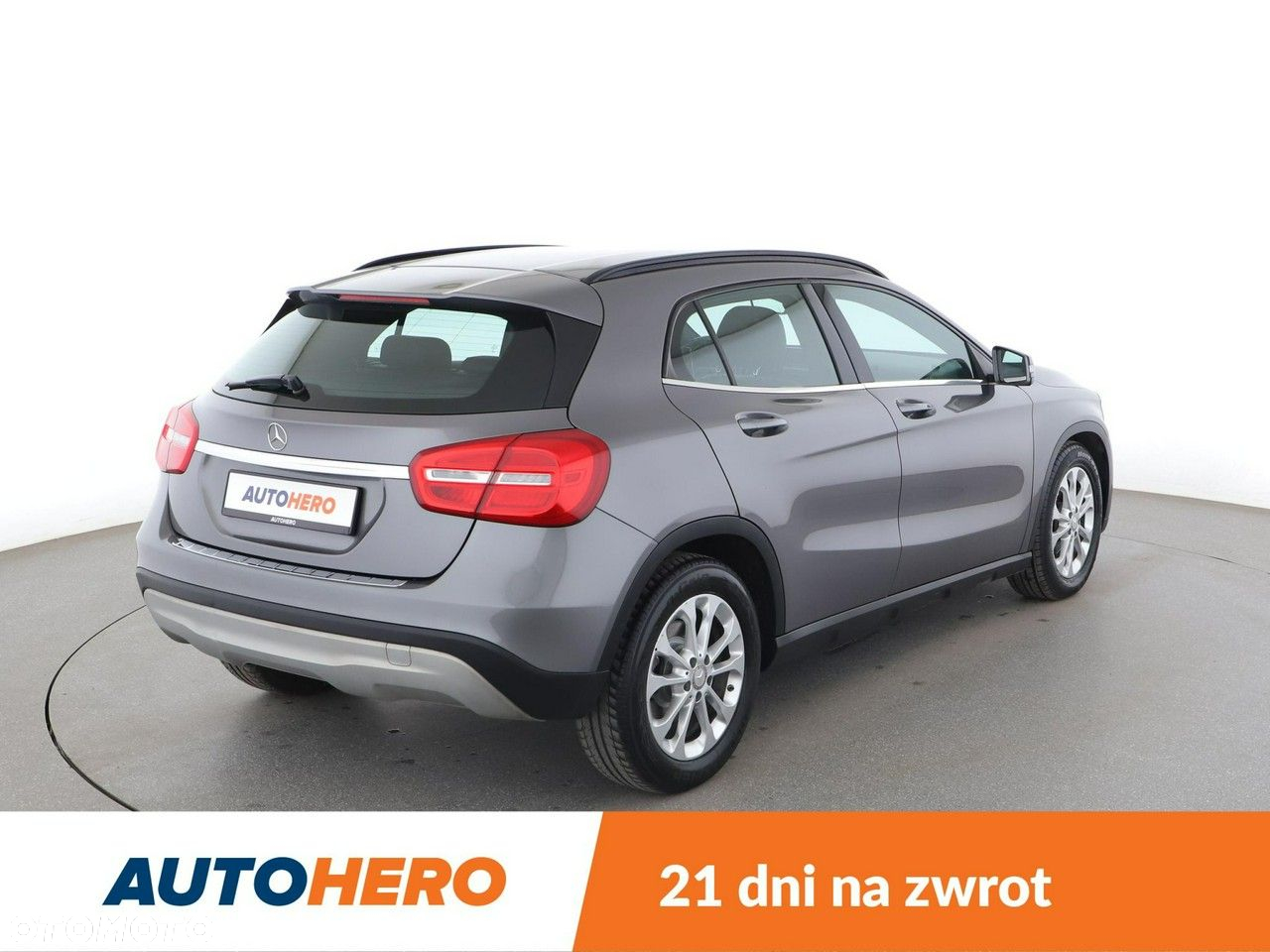 Mercedes-Benz GLA - 7