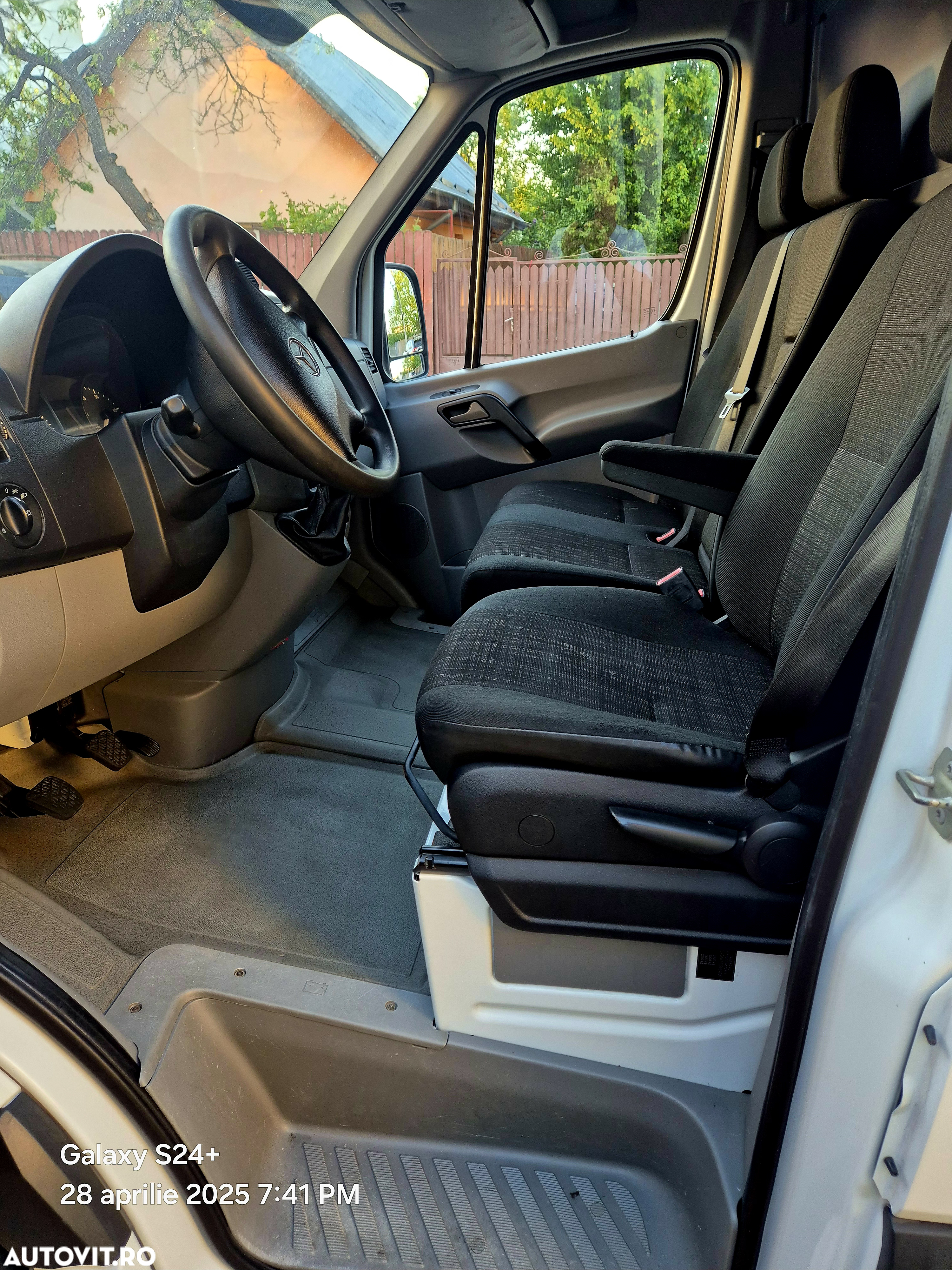 Mercedes-Benz Sprinter - 10