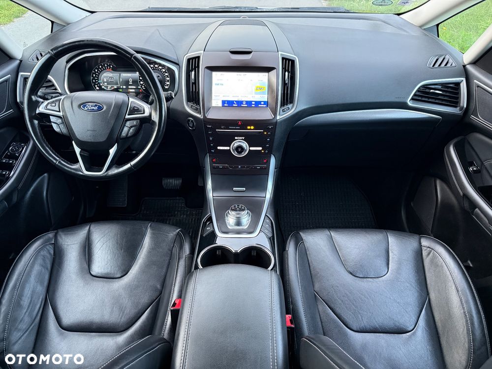 Ford S-Max - 31