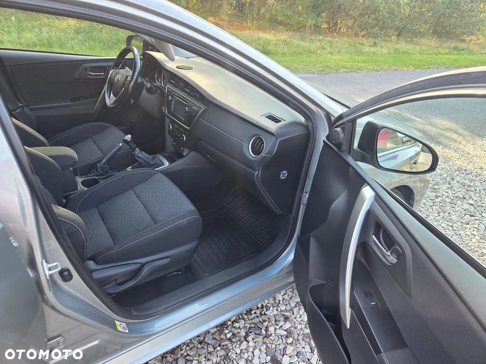 Toyota Auris - 35