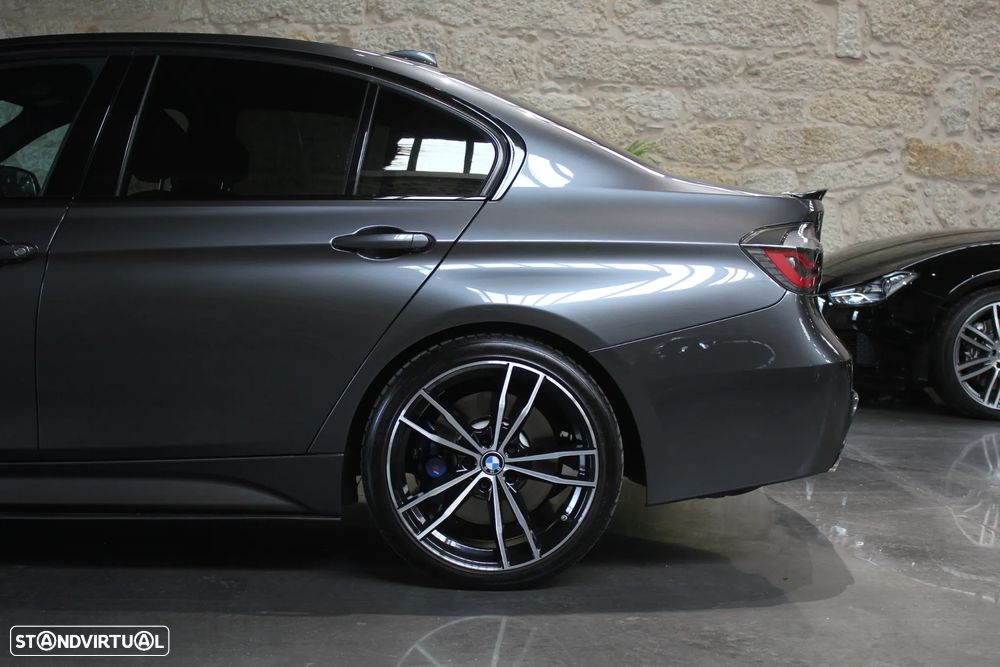 BMW 330 e iPerformance Pack M - 28