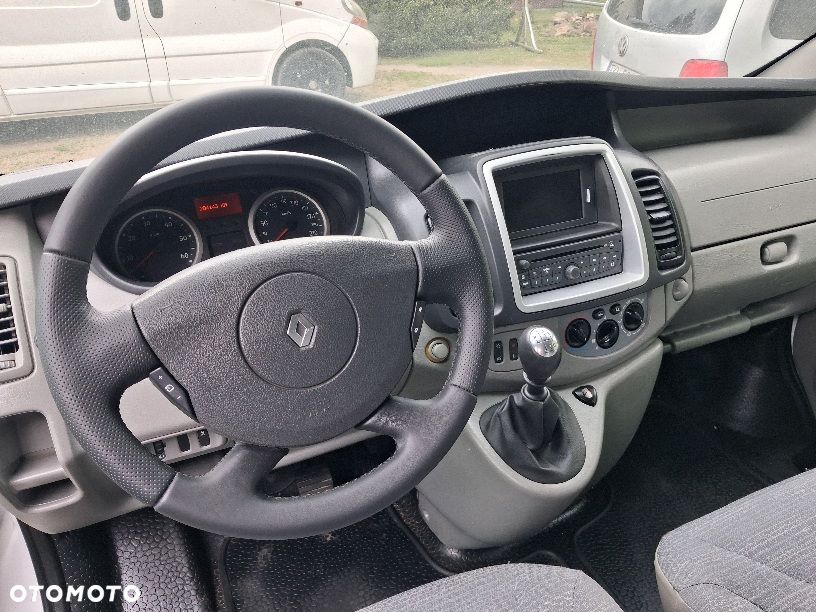 Renault Trafic - 11