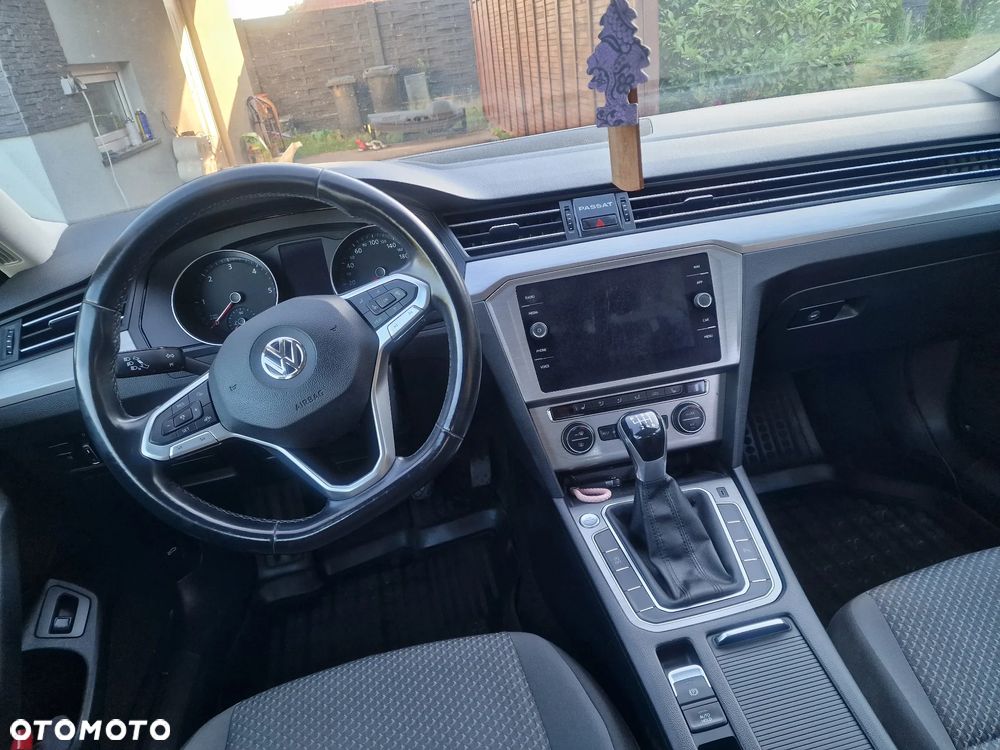 Volkswagen Passat 2.0 TDI SCR Trendline - 5
