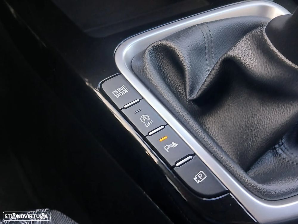 Kia Ceed SW 1.6 CRDi MHEV Dynamic - 38