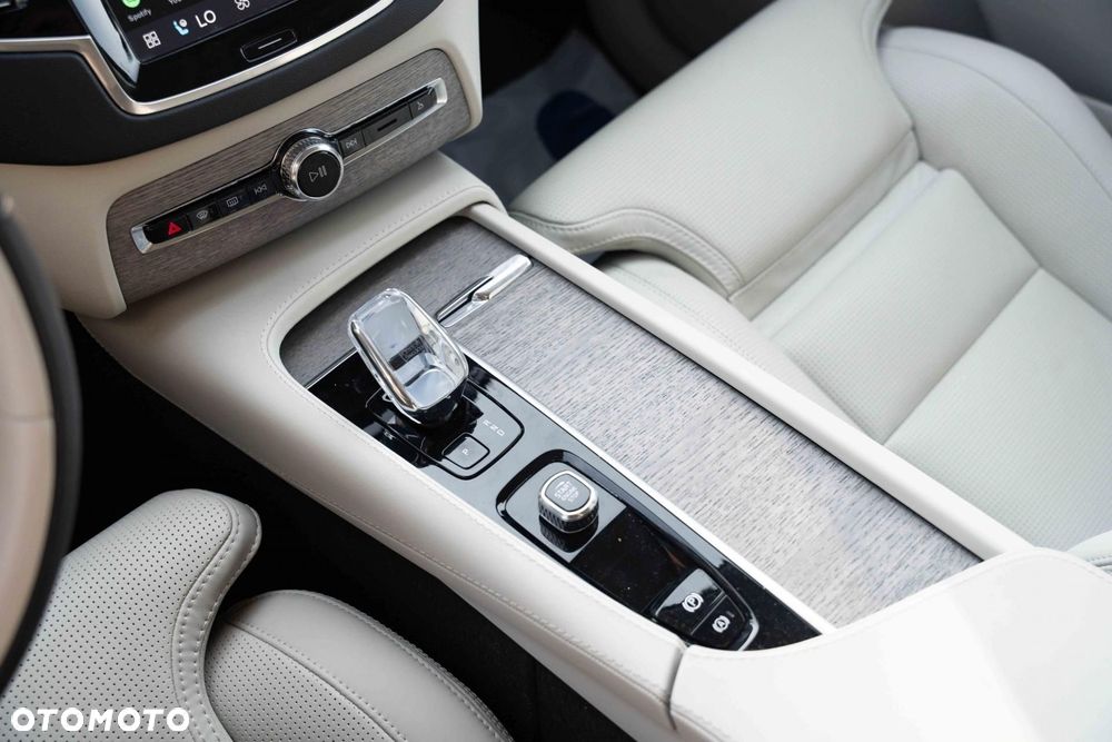 Volvo XC 90 - 23